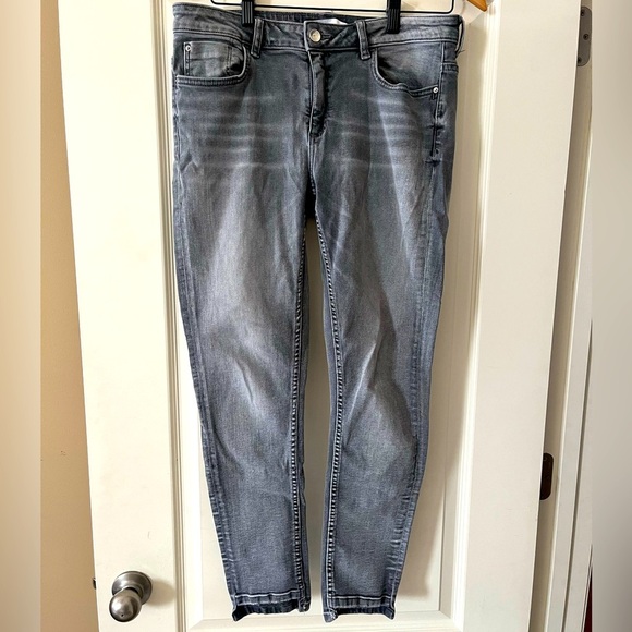 Zara Denim - Zara Designer, Gray, Distressed Jeans Women’s Size 10